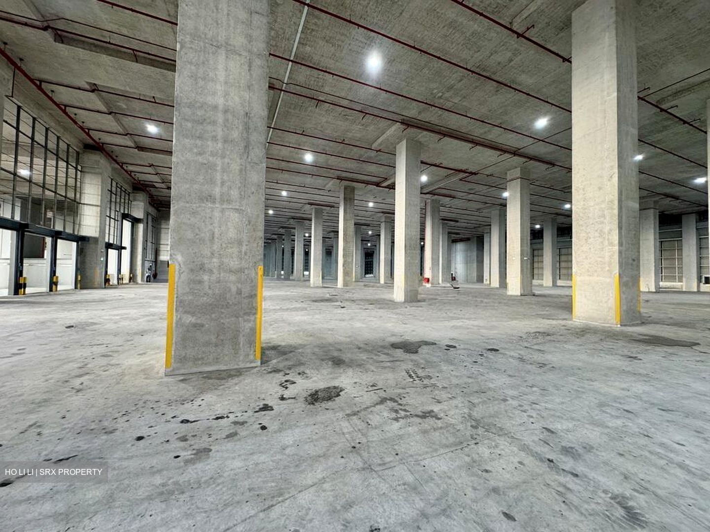 Pandan Crescent (D5), Warehouse #597546351
